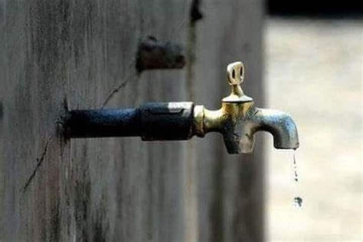 Satara Water Crisis : यंदा मान्सूनचा पावसाने सरासरीही गाठली नसल्याने सातारा जिल्ह्यात चिंताजनक स्थिती निर्माण झालेली आहे. कारण, एकाही धरणात 100 टक्के पाणीसाठा झालेला नाही.