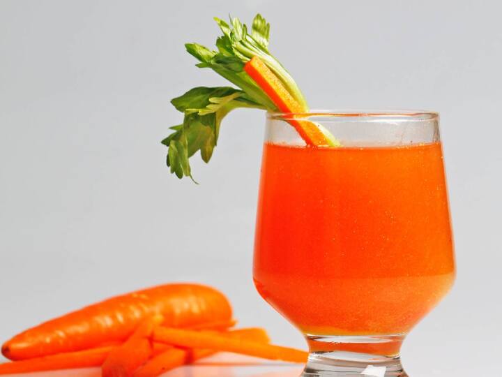 Carrot Coriander Juice: பளபளப்பான சருமத்தைப் பெற உதவும் கேரட்- கொத்தமல்லி ஜூஸ் குறித்துப் பார்க்கலாம்.