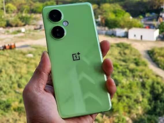 OnePlus Nord CE 2 Lite 5G: OnePlus Nord C2 Lite પણ એક સરસ ફોન છે. તેની કિંમત 17,999 રૂપિયા છે અને તેમાં 6.59 ઇંચની LCD ડિસ્પ્લે છે. મોબાઈલ ફોનમાં સ્નેપડ્રેગન 695 ચિપસેટ અને 5000 mAh બેટરી છે. આ સ્માર્ટફોન ગેમિંગ માટે સારો છે. તમે આ સ્માર્ટફોનને ફોટોગ્રાફી માટે પણ ખરીદી શકો છો.