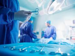 लंग्स लेकर जा रही एंबुलेंस का पुणे में एक्सिडेंट, फिर भी नहीं रुके डॉक्टर, इस तरह बचाई मरीज की जान