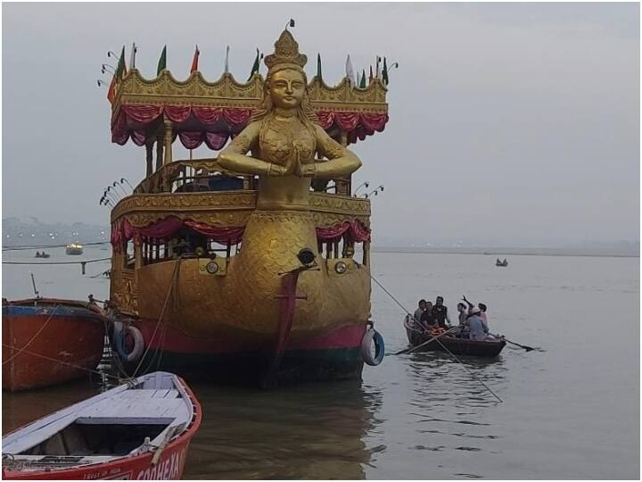 Varanasi boat  jalpari is fully booked for voyage ahead of dev deepawali 2023 ANN Varanasi: दुनिया में कहीं नहीं होगी जलपरी जैसी सवारी! साल भर पहले ही होती है लाखों की एडवांस बुकिंग