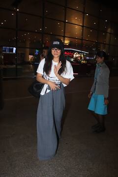 Rashmika Mandanna: કોરિયન લૂકમાં જોવા મળી રશ્મિકા મંદાન્ના, ફેન્સ સાથે પડાવી સેલ્ફી