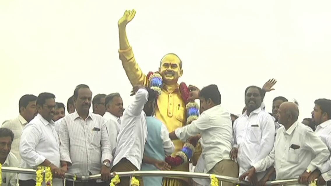 YSR Statue At SKU: వైఎస్సార్ విగ్రహావిష్కరణ- విద్యార్థుల ఆందోళనతో ఎస్కేయూలో తీవ్ర ఉద్రిక్తత, పలువురి అరెస్ట్