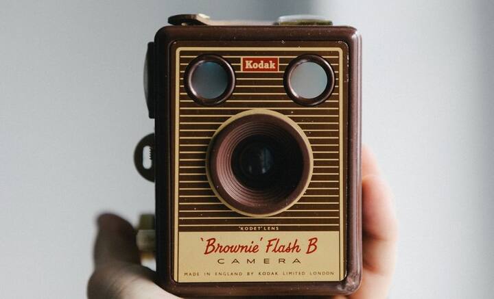 Digital Camera History: এক ভুলের চরম মাশুল। বাজার থেকে মুছে যায় Kodak.