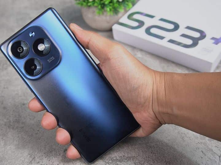 itel S23+: ये स्मार्टफोन डाइनेमिक आइलैंड फीचर के साथ लॉन्च नहीं हुआ था लेकिन इसमें कंपनी ने हाल ही में डाइनेमिक बार का अपडेट दिया है. इसके अलावा, इन-डिस्प्ले फिंगरप्रिंट सेंसर के साथ 6.78 3D कर्व्ड AMOLED डिस्प्ले वाला ये बाजार में सबसे किफायती स्मार्टफोन भी है.