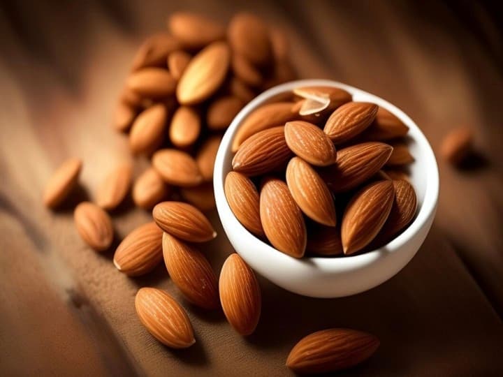 health tips how much almonds is too much know benefits and side effects in hindi ज्यादा बादाम खाना भी हो सकता है 'खतरनाक', जानें क्या कहते हैं आयुर्वेदिक एक्सपर्ट्स