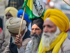 जालंधर में नेशनल हाईवे के बाद अब किसानों ने रेलवे ट्रैक पर जमाया डेरा, 80 ट्रेनें प्रभावित