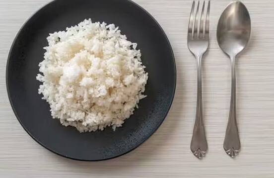 આ દિવસે ચોખા ખાવાની મનાઈ છે. એકાદશીના દિવસે ચોખાનું સેવન ન કરવું જોઈએ. તેથી આ દિવસે ભૂલથી પણ ભાત ન ખાવો.