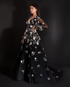 Rukshar Dhillon recent photos: అవకాశాలొస్తున్నాయి కానీ ఈమెకి హిట్ పడట్లేదు!