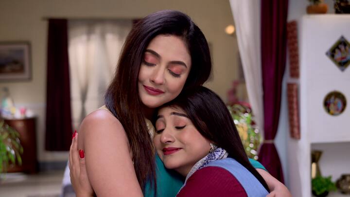 ধারাবাহিকে বড়সড় কাণ্ড ঘটিয়েছে একলব্য। সে অস্মিতার সহকারী প্রীতিময়কে গ্রেফতার করে পম্পাকে খুনের চেষ্টার অভিযোগে।