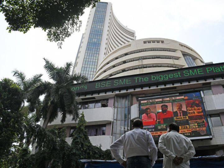 India overtakes Hong Kong to become world's fourth largest stock market, valued at $4.33 trillion હોંગકોંગને પાછળ છોડી ભારત વિશ્વનું ચોથું સૌથી મોટું સ્ટોક માર્કેટ બન્યું, મૂલ્ય $4.33 ટ્રિલિયન થયું