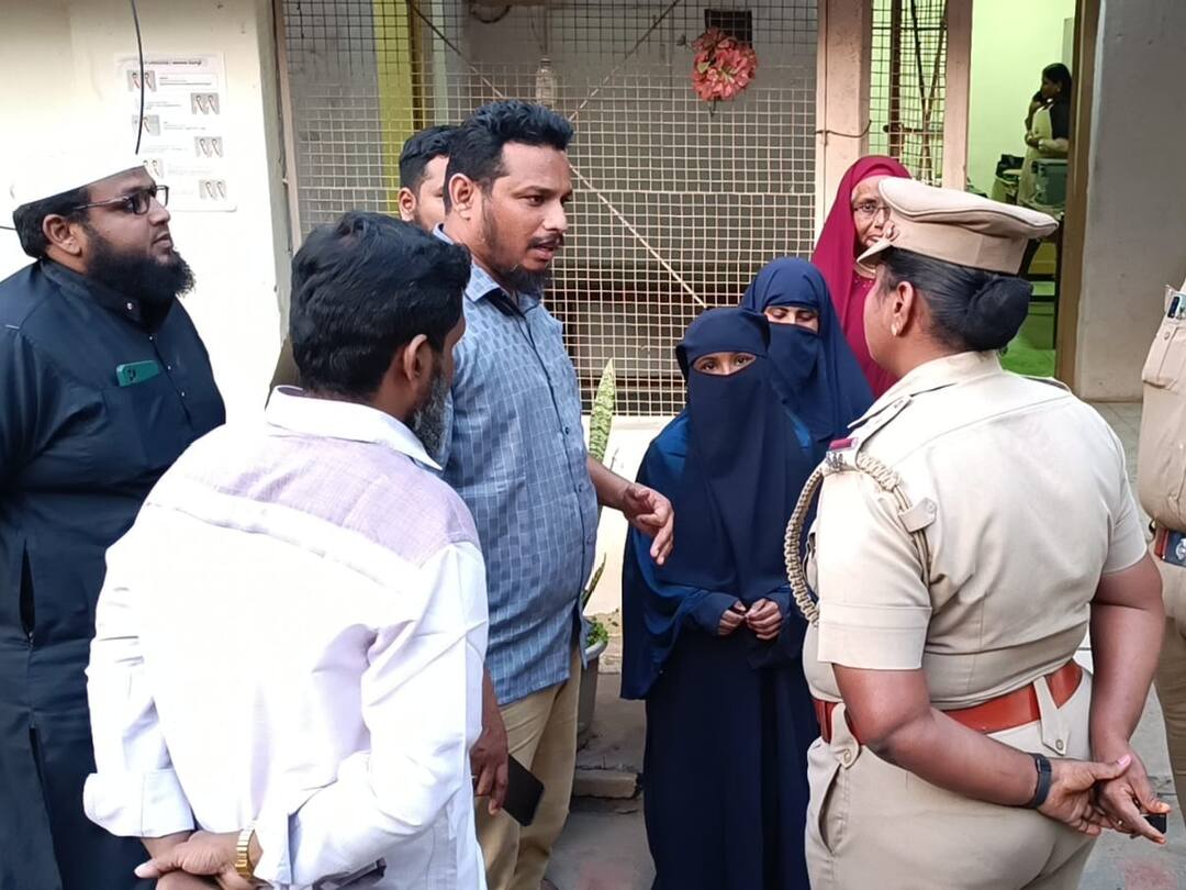 மாட்டிறைச்சி சாப்பிடுவாயா என மாணவியை இழிவுபடுத்திய விவகாரம்;  ஆசிரியர் பணியிடமாற்றம்