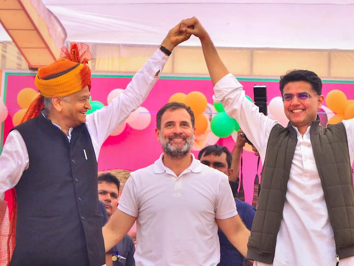 Congress leader Rahul Gandhi with Rajasthan Chief Minister Ashok Gehlot and party leader Sachin Pilot during 'Congress Guarantee Rally' at Taranagar in Churu district of the state. (Source: PTI)