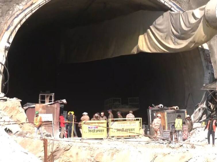 Uttarakhand Tunnel Rescue First rescue pipe inserted into tunnel,Operation may over by night Uttarakhand Tunnel Rescue Updates: సొరంగంలోకి సక్సెస్‌ఫుల్‌గా తొలి రెస్క్యూ పైప్‌, రాత్రిలోగా బయటకు రానున్న కార్మికులు