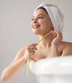 Bathing In Winter: ਸਰਦੀਆਂ 'ਚ ਗਰਮ ਪਾਣੀ ਜਾਂ ਠੰਡਾ ਪਾਣੀ...ਜਾਣੋ ਕਿਹੜਾ ਸਹੀ ਹੁੰਦਾ ਨਹਾਉਣ ਲਈ?