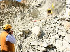 Uttarkashi Tunnel Pics: सिलक्यारा टनल पहुंचे सीएम पुष्कर सिंह धामी, बौख नाग देवता से की मजदूरों के सफल रेस्क्यू की प्रार्थना