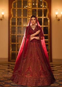 Nimrat Khaira: ਨਿਮਰਤ ਖਹਿਰਾ ਨੇ ਫੈਨਜ਼ ਬਣਾਏ ਦੀਵਾਨੇ, ਗਾਇਕਾ ਨੇ ਖੂਬਸੂਰਤ ਲਹਿੰਗੇ 'ਚ ਢਾਇਆ ਕਹਿਰ