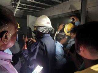 Pune fire : पुण्यातील वेस्टएंड मॉलमध्ये आग; कोणतीही जीवितहानी नाही, शॉर्ट सर्किटमुळे आग लागण्याची शक्यता