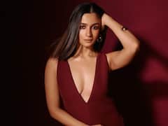 Alia Bhatt Photos : న్యూడ్ మేకప్​ లుక్​లో చెర్రీ పండులా కవ్విస్తున్న ఆలియా భట్