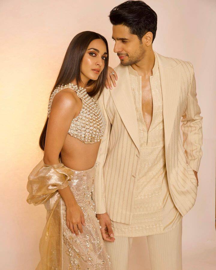 या कार्यक्रमाचे काही एपिसोड प्रेक्षकांच्या भेटीला आले आहोत. या कार्यक्रमामध्ये सेलिब्रिटी विविध किस्से सांगतात.