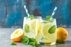 Health Tips: ખાલી પેટ લીંબુ પાણી પીવું, આ કારણે બની શકે છે ખતરનાક, જાણો સાઇડઇફેક્ટ