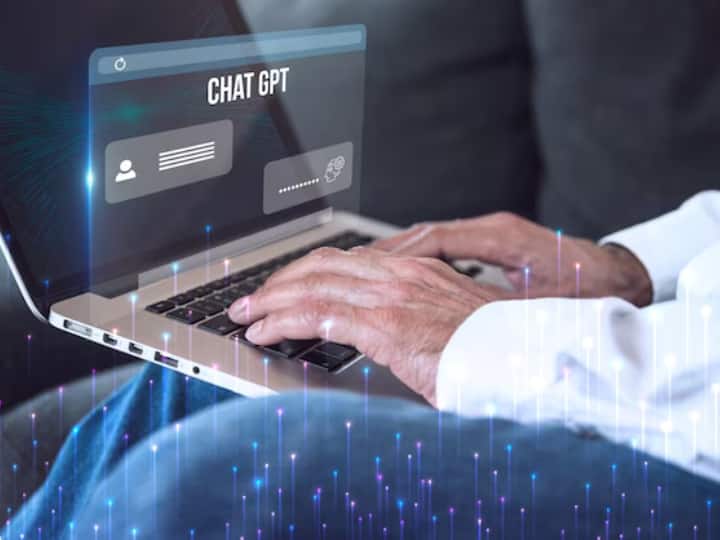 ChatGPT with voice is now available to all free users here is how to turn on and use new feature ChatGPT का पैसो वाला फीचर कंपनी ने किया फ्री, अब इस तरह जान पाएंगे सवालों के जवाब