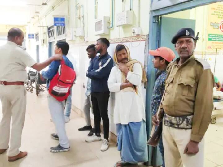 Chapra News: 'शराब पी थी, सिर में दर्द होने लगा और...', छपरा में 2 लोगों की आंखों की रोशनी गई, मचा हड़कंप Chhapra Two People Lost Their Eyesight After Consuming Poisonous Liquor Chapra News: 'शराब पी थी, सिर में दर्द होने लगा और...', छपरा में 2 लोगों की आंखों की रोशनी गई, मचा हड़कंप