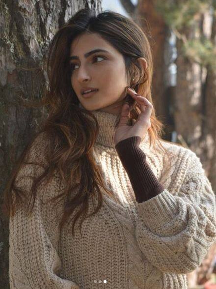 ਹਾਲ ਹੀ 'ਚ ਅਭਿਨੇਤਰੀ ਪਲਕ ਤਿਵਾਰੀ ਨੇ ਆਪਣੇ ਇੰਸਟਾਗ੍ਰਾਮ ਅਕਾਊਂਟ 'ਤੇ ਆਪਣੇ ਲੇਟੈਸਟ ਫੋਟੋਸ਼ੂਟ ਦੀਆਂ ਤਸਵੀਰਾਂ ਸ਼ੇਅਰ ਕਰਕੇ ਇੱਕ ਵਾਰ ਫਿਰ ਇੰਟਰਨੈੱਟ 'ਤੇ ਹਲਚਲ ਮਚਾ ਦਿੱਤੀ ਹੈ।