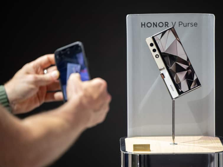 Handset Maker Honor Preparing For An IPO: Report