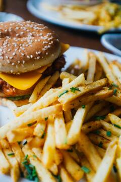 Health Tips : नाश्त्यात 'या' गोष्टी कधीही खाऊ नका, तुमचा दिवस खराब होईल...