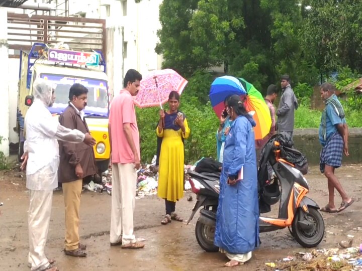 பழங்காவிரியில் கொட்டப்பட்ட கழிவுகள் - அபராதம் விதித்து எச்சரிக்கை கொடுத்த மயிலாடுதுறை நகராட்சி