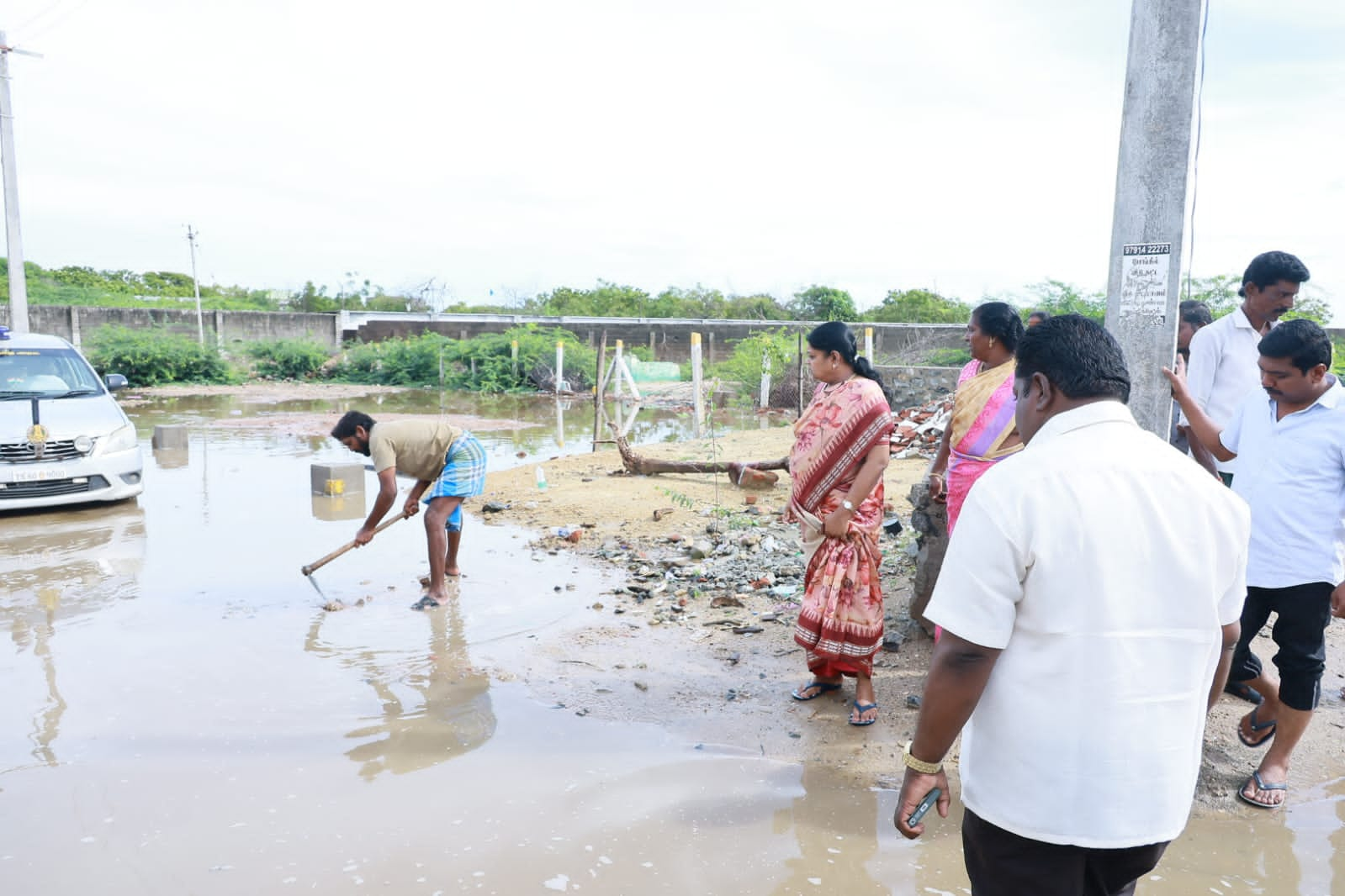 ஸ்மார்ட் சிட்டி திட்டத்தில் சீரமைக்கப்பட்ட சி.வ.குளம்; ஒரு சொட்டு தண்ணீர் கூட வரல - அமைச்சர் கீதாஜீவன் வேதனை