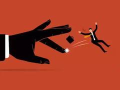 Fired CEO and Founders: মোটা বেতন, উচ্চপদ..নিমেষে শেষ! ঘাড়ধাক্কা খেয়েছিলেন এঁরাও