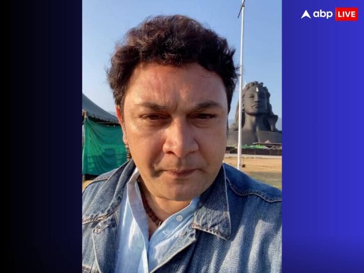 राजेश कुमार ने कहा कि मैंने खेती पर पांच साल तक लगातार काम किया. मेरे साथ हर तरह की पराजय हुई. प्रकृति मेरे साथ खेलती रही. मैंने 20 एकड़ ज़मीन पर 15,000 पेड़ लगाए, और बाढ़ के कारण वे बह गए. चार साल बीत गए और फिर महामारी आ गई.