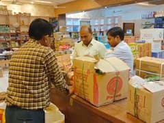 अयोध्या में हलाल प्रोडक्ट के खिलाफ मुहिम तेज, फूड विभाग ने 22 दुकानों में मारा छापा