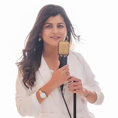 Savani Ravindra Photoshoot : सावनी रविंद्रचा ग्लॅमरस लूक पाहून तुम्हीही म्हणाल, Just Looking Like A Wow!