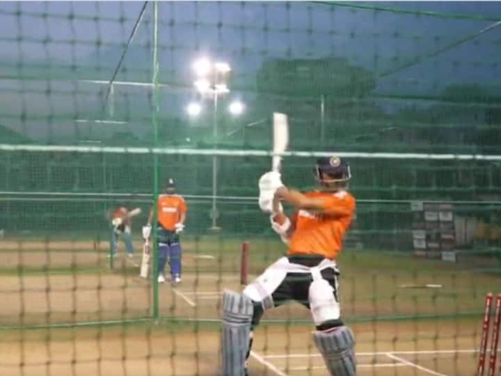 Watch: ऑस्ट्रेलिया के खिलाफ मैच से पहले तिलक वर्मा ने बहाया पसीना, देखें कैसे जड़े बाउंड्री वाले शॉट
