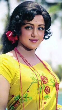 हेमा मालिनी का फिल्मों में किसिंग सीन मां को नहीं था पसंद, चलवा दी थी कैंची, इस  हीरो के साथ एक्ट्रेस को होना था रोमांटिक