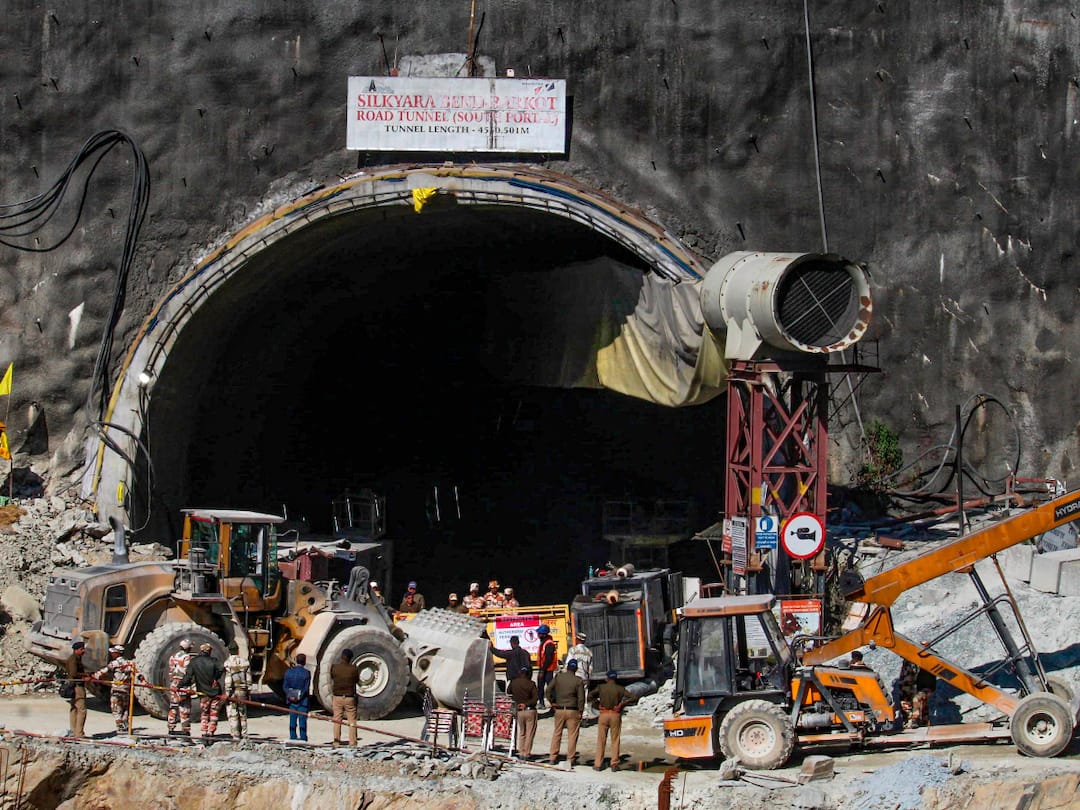 Uttarakhand Uttarkashi Tunnel Collapse 6 Hour Delay Due To Iron Mesh Rescue Work Resumes For 41 Trapped Workers Uttarakhand Tunnel Collapse: After 6-Hour Delay, Rescue Operations For Trapped Workers Resume