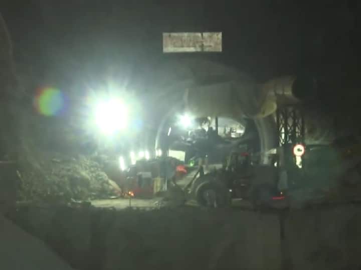 Agencies involved in the rescue mission are set to evacuate the 41 trapped workers from the tunnel where they have been stuck for 11 days. (Source: ANI)