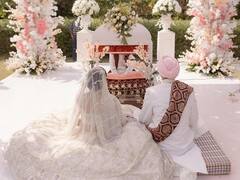 Photos: भारतीय क्रिकेटर नवदीप सैनी ने रचाई शादी, जानें कौन हैं तेज गेंदबाज की वाइफ स्वाति अस्थाना