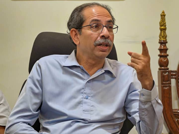 Maharashtra News: उद्धव गुट के नेता की बढ़ेंगी मुश्किलें? ‘खिचड़ी घोटाला’ मामले में अमोल कीर्तिकर और सूरज चव्हाण को समन