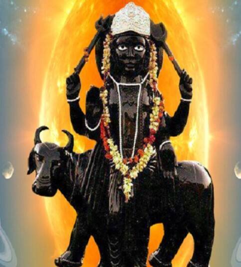 শনির সাড়ে সাতিতে ৩ রাশির জীবনে অন্ধকার! কী কী হতে চলেছে?