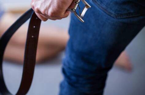 Gujarat news: ਸੇਲਸ ਮੈਨ ਨੂੰ ਆਪਣੀ ਤਨਖਾਹ ਮੰਗਣੀ ਪਈ ਮਹਿੰਗੀ, ਜੁੱਤੇ ਚੱਟਣ ਲਈ ਕੀਤਾ ਗਿਆ ਮਜ਼ਬੂਰ, ਜਾਣੋ ਪੂਰਾ ਮਾਮਲਾ