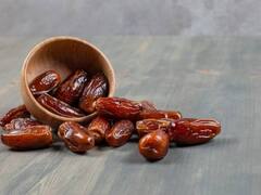 Health Tips: महिलाओं को हर रोज क्यों खाली पेट खाने चाहिए 5 खजूर, जानिए