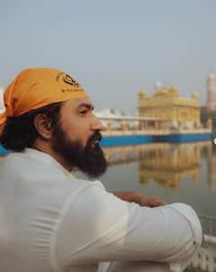 Vicky Kaushal: ਵਿੱਕੀ ਕੌਸ਼ਲ ਨੇ ਸ੍ਰੀ ਦਰਬਾਰ ਸਾਹਿਬ ਵਿਖੇ ਟੇਕਿਆ ਮੱਥਾ, ਤਸਵੀਰਾਂ ਪੋਸਟ ਕਰ ਬੋਲੇ- 'ਸ਼ੁਕਰ, ਸਬਰ ਅਤੇ ਸਕੂਨ..'