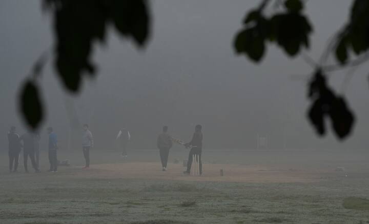 इसके अलावा प्रदूषित जगह पर जानें से बचें और बेहतर स्वास्थ्य के लिए पौष्टिक आहार लें.