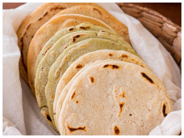 Eat millet flour roti daily in winter it has a warming effect and will provide relief from cold सर्दियों में रोजाना खाएं इस आटे की रोटी, जिसकी तासीर होती है गर्म और ठंड से मिलती है राहत