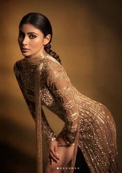 Mouni Roy: ਮੌਨੀ ਰਾਏ ਨੇ ਥਾਈ-ਹਾਈ ਸਲਿਟ ਡਰੈੱਸ 'ਚ ਮਚਾਈ ਤਬਾਹੀ, ਦੇਖੋ ਉਸ ਦਾ ਬੇਫਿਕਰ ਅੰਦਾਜ਼