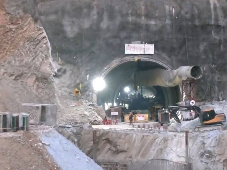 Uttarakashi Tunnel Rescue Operation NDRF send ludo, playing cards in tunnel to help trapped workers release stress Uttarakashi Tunnel Rescue: కార్మికులకు లూడో, ప్లే కార్డ్స్‌ పంపిన అధికారులు - కాసేపు రిలాక్స్ అవ్వాలని సూచన